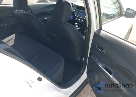 2023 Nissan Kicks Sv Xtronic Cvt z USA, uszkodzony, nr VIN 3N1CP5CV5PL548184